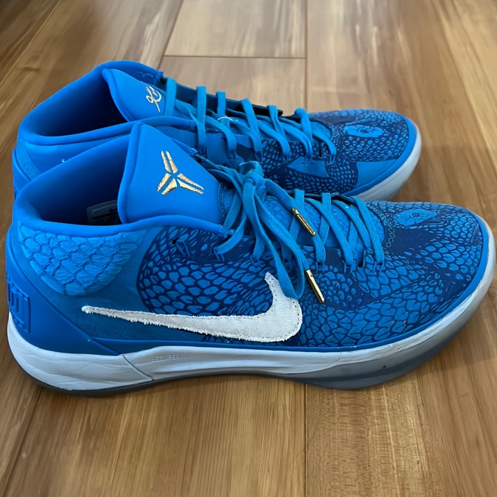 Nike Kobe A.D. Mid PE Mens DeMar DeRozan